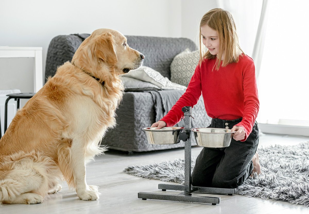 犬の飼い主が無意識にしている『あるある行動』5選　愛犬家ならではの癖や親バカ行為とは？