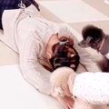 『突然リビングで眠…