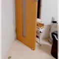 犬に『ドア閉めて』…