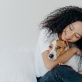 カワイイ♡犬が抱っこ…