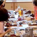 民宿で朝食を食べて…