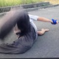 散歩する兄→大型犬の…