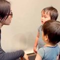 2人の男の子が悪いこ…