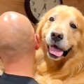 玄関をジッと見つめ…