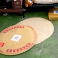 どこからか聞こえて…