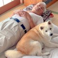 犬と一緒に『お昼寝…