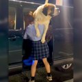 女子高生が車から『6…