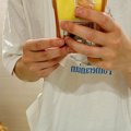 洗面所で身支度をは…