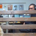 大型犬が甘噛みして…