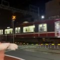 「夜の電車は怖ーい…