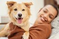 犬の寛容さに甘えて…の画像