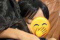 寝ている男の子に抱…の画像