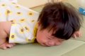 転んで大号泣する赤…の画像