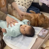 赤ちゃんも真顔！