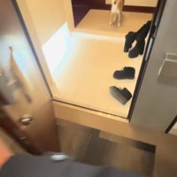 玄関前で待っていたごぅちゃん