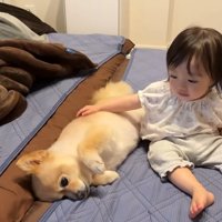 寝転がってリラックス♪