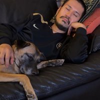 くっついて眠るのが当たり前