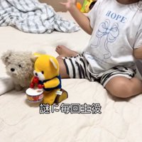 歌を歌う女の子