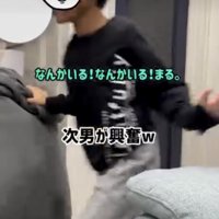 犬を呼ぶ子ども