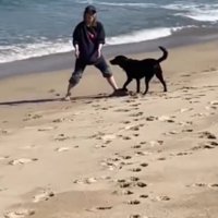 あっけにとられるお姉さん