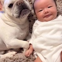 寄り添ってリラックス中