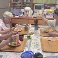 家族で食卓を囲んだ