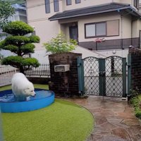 立ち去る飼い主さん