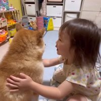 すずちゃんに話しかける娘さん