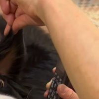 お耳に受話器を近づけて…