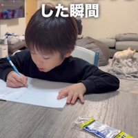 オヤツをあげようとしたら…