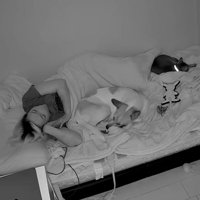 元保護犬と一緒に寝てみたら…