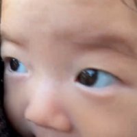 戸惑う赤ちゃん