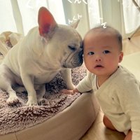 ひたすら嗅ぎ続けています！