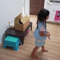 娘さんが保育園から帰宅