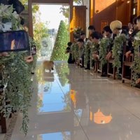 笑顔を振りまくチャックくん