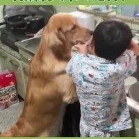 仲睦まじい後ろ姿にホッコリ