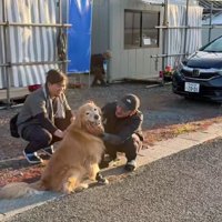 いつもなでてくれる作業員さん