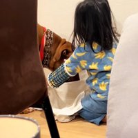 待ち続ける娘さん