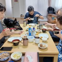 ご飯を食べる時も一緒♪