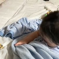 ずりばいをして…