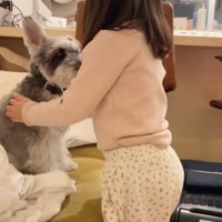 同居犬・トトちゃんにもポンポン…