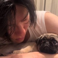 うめちゃんを見るパパ