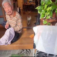 背後から富士くんが…