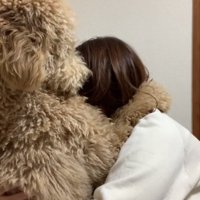 抱きしめ返すカムくん