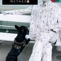 銅像もお友達！？