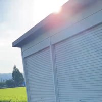 朝の日差しと田んぼ