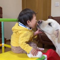 サンちゃんがお顔をペロペロ♡