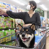 オヤツコーナーではニコニコ♪