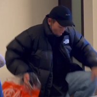 思わず後方へ吹っ飛ぶ