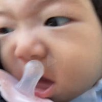 必死な赤ちゃん